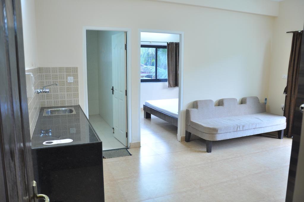Ocean Crest Hotel Колва Экстерьер фото
